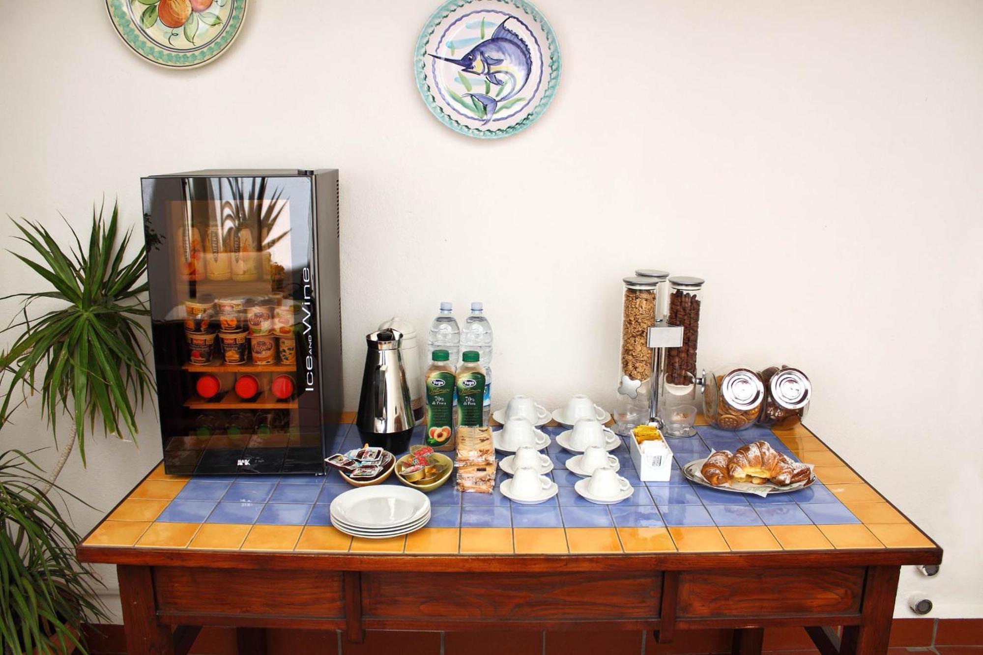 地中海蓝光住宿加早餐酒店 墨西拿 外观 照片